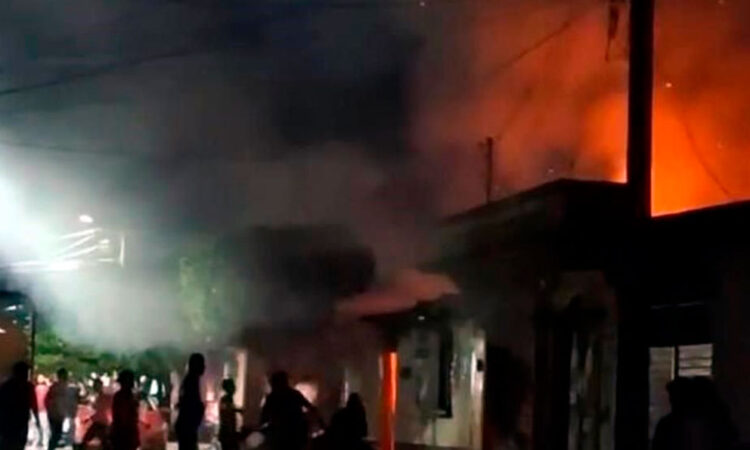 Reportan quema de casas en La Concordia, Chiapas