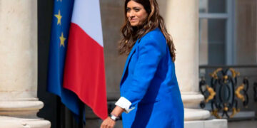 Atacan a portavoz del Gobierno de Francia