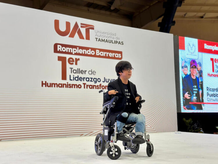 Queremos que nuestros estudiantes sean líderes con un profundo sentido humanista: Dámaso Anaya