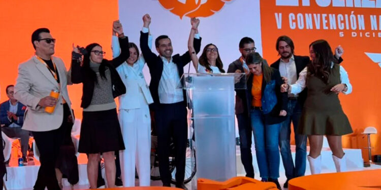 Asume Máynez dirigencia de MC