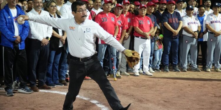 Rector de la UAT inaugura torneos deportivos para docentes y empleados universitarios