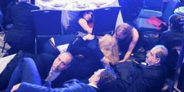 Disparos en la Cena de Corresponsales de la Casa Blanca; el Servicio Secreto pone a salvo al presidente Donald Trump