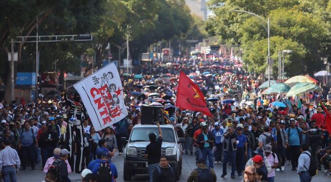 La CNTE quiere parar el mundial, anuncia paro indefinido para junio y movilizaciones en mayo