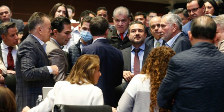 Se tensa panorama político en México, cada día chocan el oficialismo y la oposición