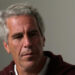 Juez de Nueva York publica la supuesta nota de suicidio de Jeffrey Epstein