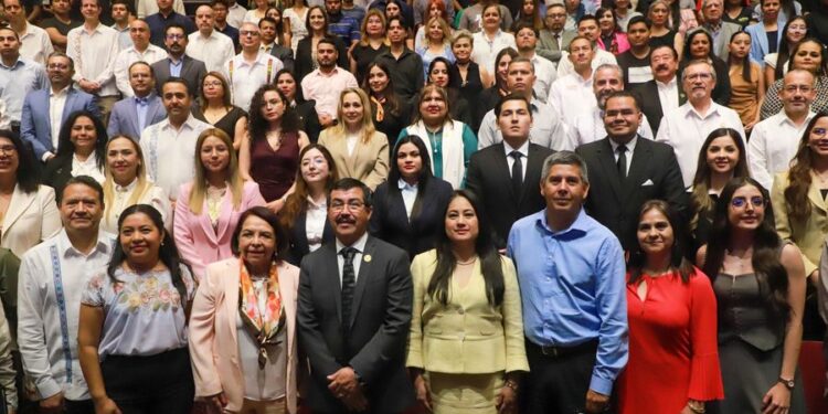 Estudiantes de derecho de la UAT se incorporan al Poder Judicial Federal para avanzar en su formación profesional