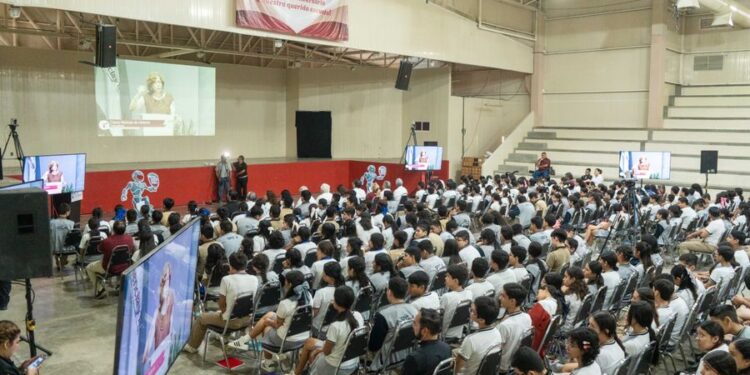 Participa la UAT en sesión nacional de las “Clases Masivas de Historia”