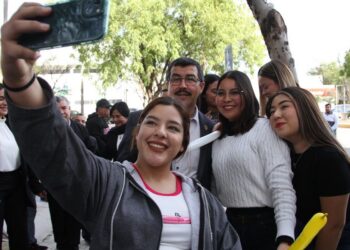 Reafirma rector de la UAT compromiso con la comunidad estudiantil