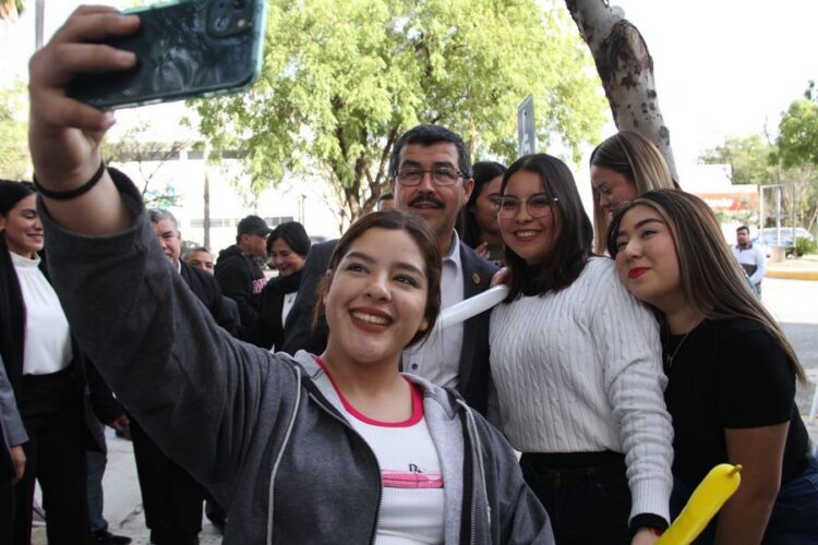 Reafirma rector de la UAT compromiso con la comunidad estudiantil