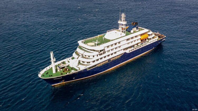 Tres muertos en crucero que partió de Argentina; la OMS investiga brote de hantavirus