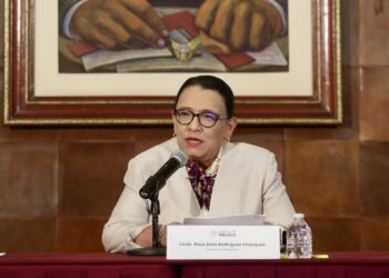 ¿Y yo por qué? Evade responder titular de SEGOB sobre el paradero de Rocha Moya