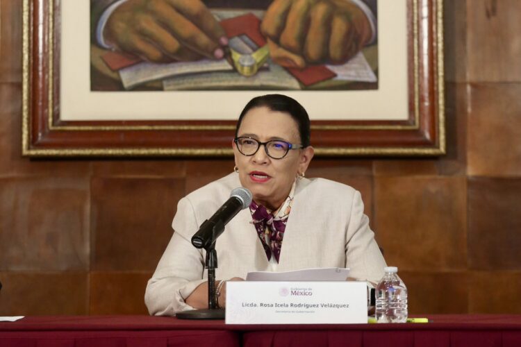 ¿Y yo por qué? Evade responder titular de SEGOB sobre el paradero de Rocha Moya