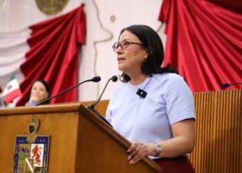 Exigen separar a Mariana, esposa del gobernador de AMAR a Nuevo León