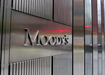 Moody’s rebaja calificación crediticia a México; a nada de perder grado de inversión