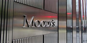 Moody’s rebaja calificación crediticia a México; a nada de perder grado de inversión