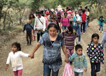 Agobiados por la delincuencia familias abandonan sus tierras en Chilapa, Guerrero