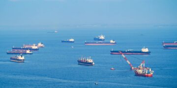 “Guiará” EU a barcos por estrecho de Ormuz, en una misión defensiva para proteger su navegación