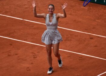 Sorpresa en Roland Garros, Marta Kostyuk derrotó a la cuatro veces campeona Iga Swiatek