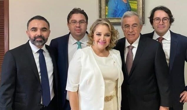 Congelan cuentas al ex gobernador de Sinaloa, hijos, senador Inzunza y más implicados