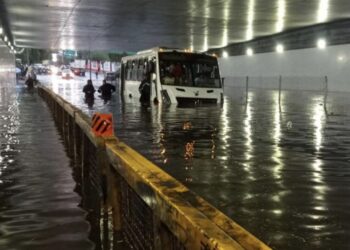 Lluvias vuelven a desquiciar la CDMX este martes