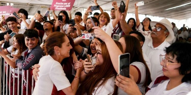 Día de las Madres: Presidenta entrega Pensión Mujeres Bienestar