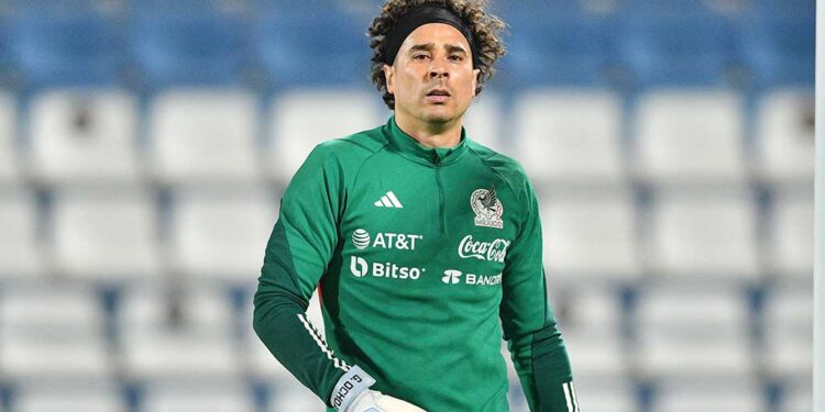 “Estoy en casa. Estoy con mi selección”: Memo Ochoa, que vivirá su sexto mundial