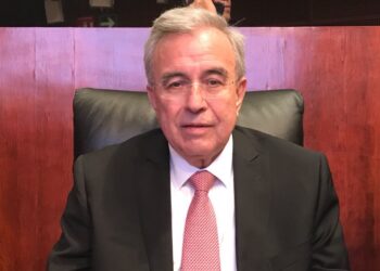 Comparece Rubén Rocha Moya ante la FGR… en Sinaloa