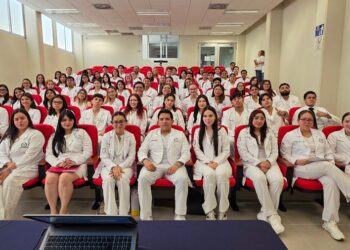Egresados de Medicina de la UAT obtienen 276 plazas para internado médico