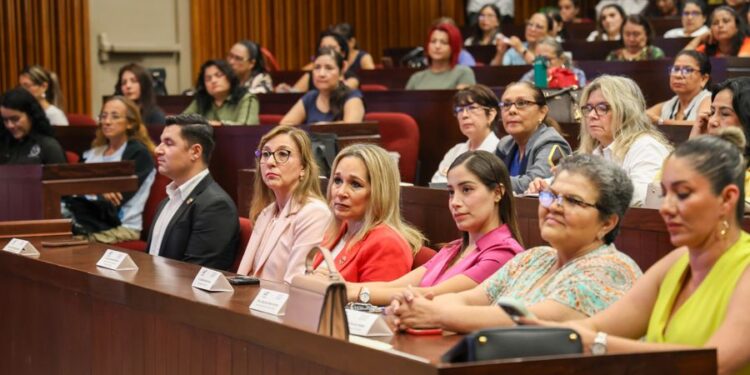 Impulsa la UAT talleres de motivación y liderazgo para mujeres