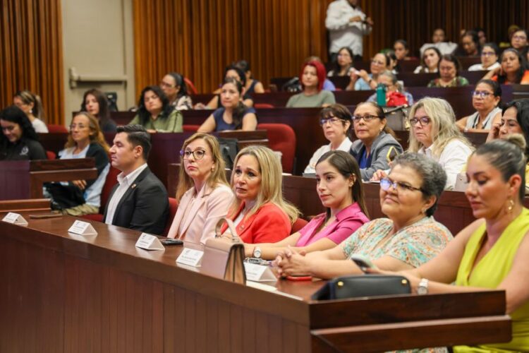 Impulsa la UAT talleres de motivación y liderazgo para mujeres