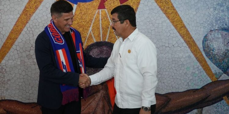 Presentan a Gabriel “El místico” Pereyra como nuevo D. T. del Correcaminos