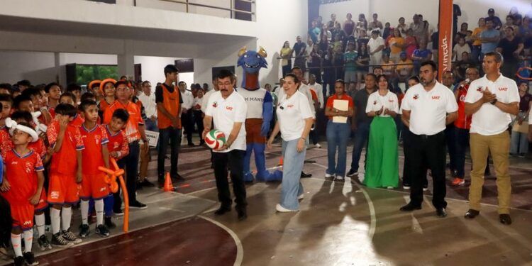 Inaugura Dámaso Anaya encuentros deportivos en El Mante
