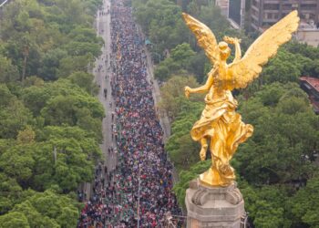 Hace historia la Ciudad de México con la ola más grande del mundo
