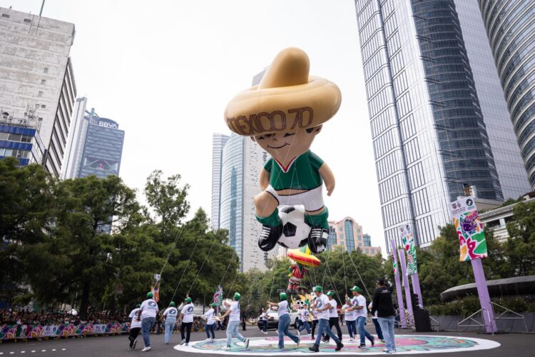 “La pelota vuelve a casa”, gran desfile mundialista en CDMX