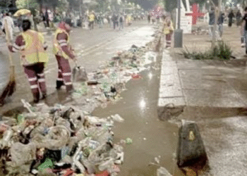 40 toneladas de basura por festejos en Reforma y Zócalo por triunfo de México