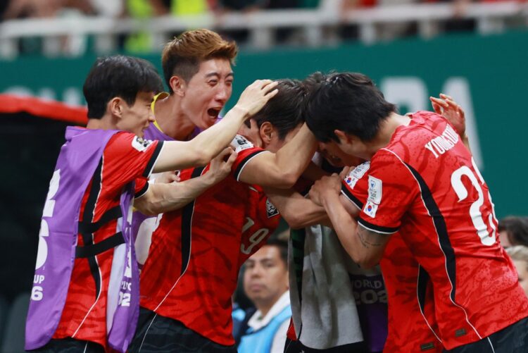 En gran partido Corea del Sur remonta y abate a República Checa 2 a 1