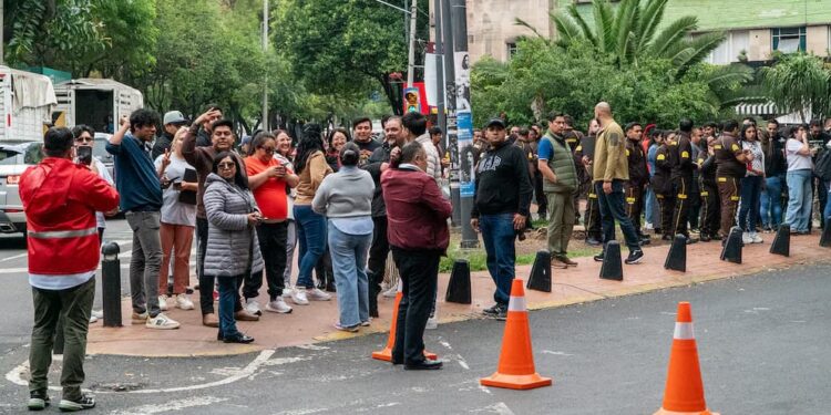 Se percibe sismo en la Ciudad de México de magnitud 5.2, no suenan las alarmas