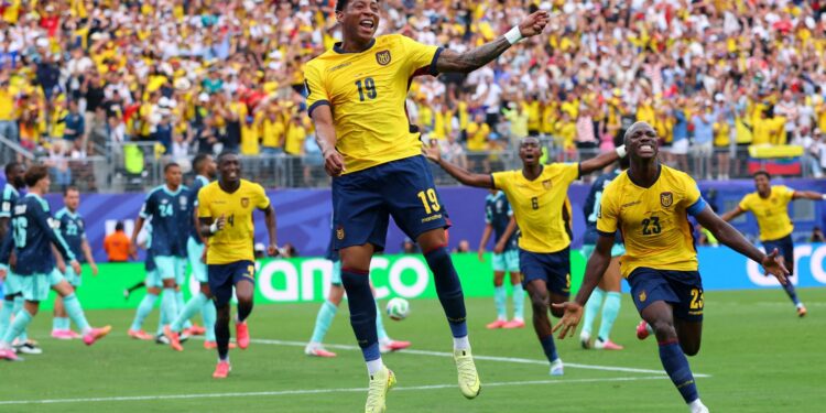 Ecuador logra el milagro y vence a Alemania 2-1, sigue con vida en el Mundial