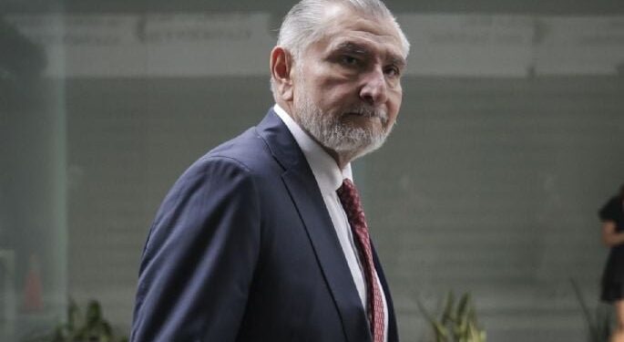 Adán Augusto se niega aclarar si le cancelaron la visa de EU