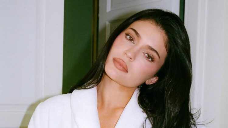 Ex chef privada demanda a Kylie Jenner