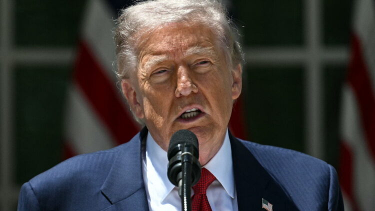 Cárteles “dirigen México” y la presidenta está “muy asustada”: Donald Trump