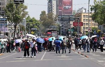 Máxima tensión en la Ciudad de México por el avance de protestas  de la CNTE