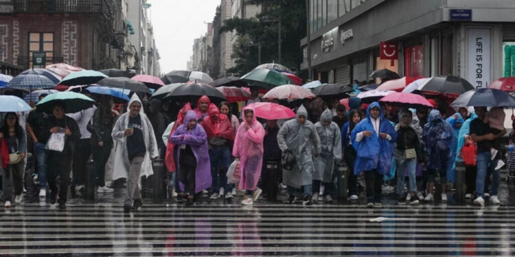 Fuertes lluvias azotan el sur de la CDMX, se activa alerta amarilla para nueve alcaldías