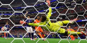 De poder a poder, Países Bajos 2 Japón 2; el mejor partido del Mundial