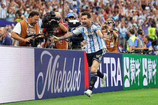 Messi en plan estelar lleva a Argentina al triunfo con doblete sobre Austria