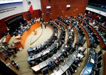 Cascada de licencias de legisladores morenistas, van por gubernaturas en 2027