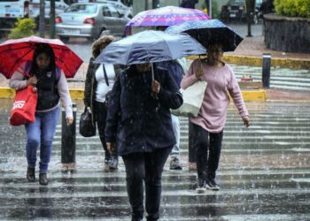 Se activan alertas por lluvias fuertes y granizo en diversas alcaldías de la CdMx