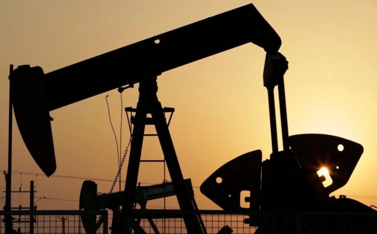 Las reservas de petróleo de EU caen a niveles que preocupan al mercado