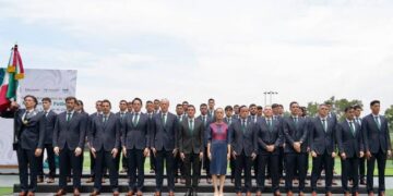 Presidenta Sheinbaum abandera a la Selección Nacional