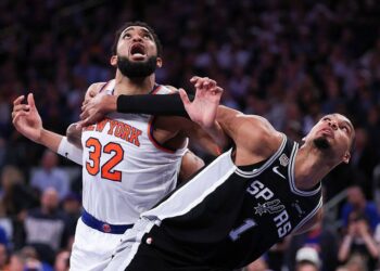 ¡Partidazo! Kniks 107-106 Spurs